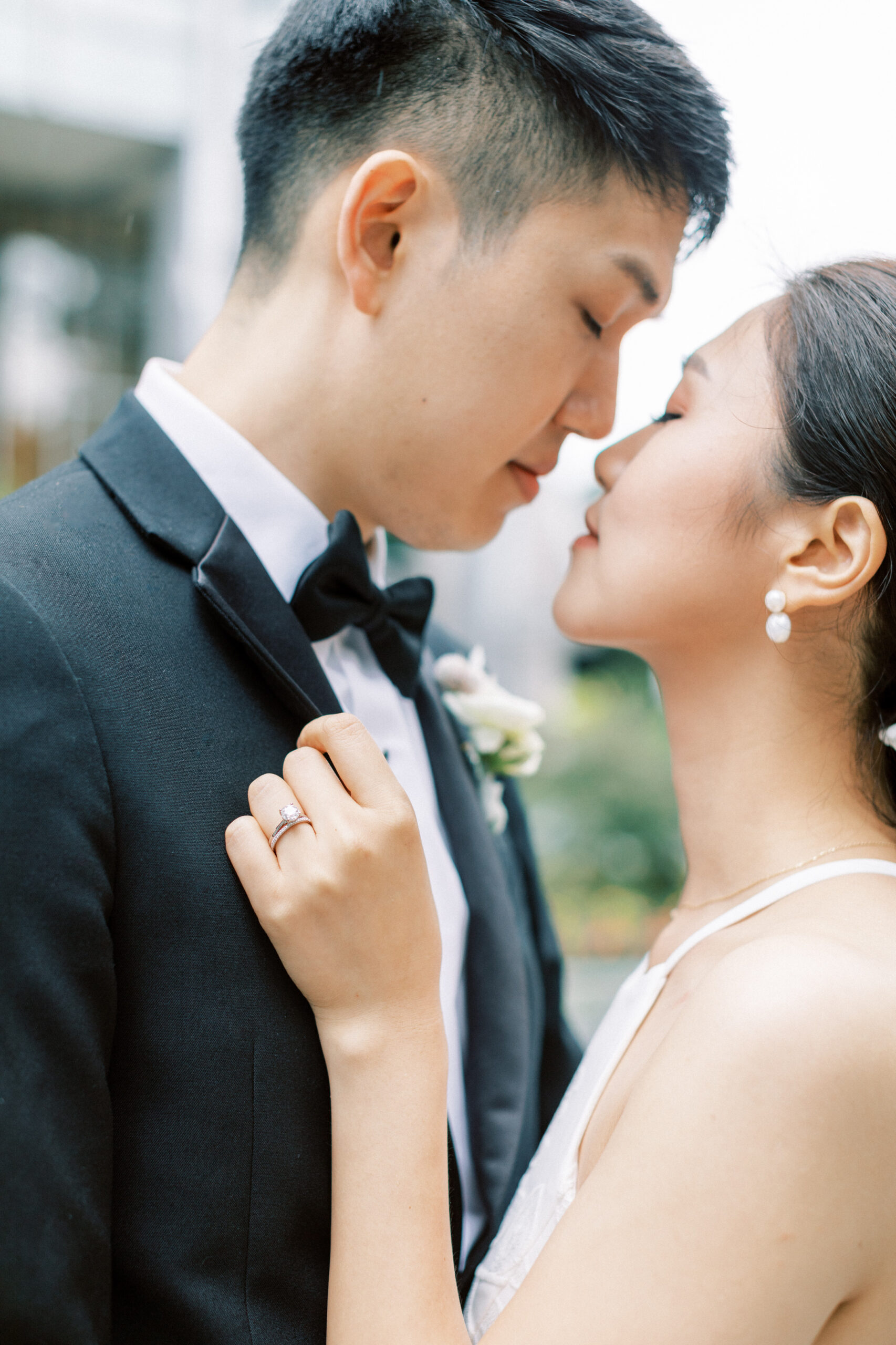 Cute couple photos taken of a newly wed-couple at a 2941 Restaurant Wedding taken by Rachel Jordan Photography