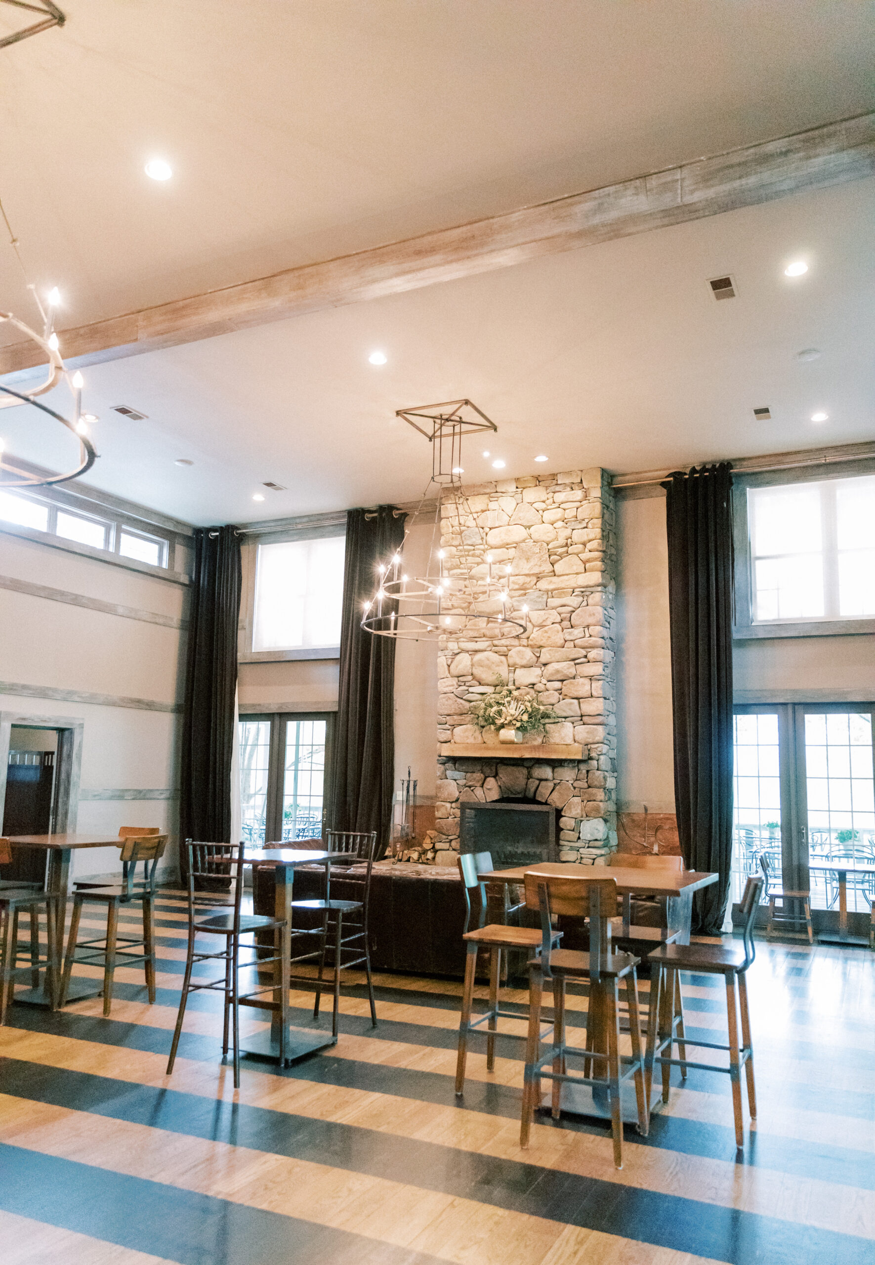 Inside the tasting room there is a lovely fireplace and a large bar for guests to get drinks