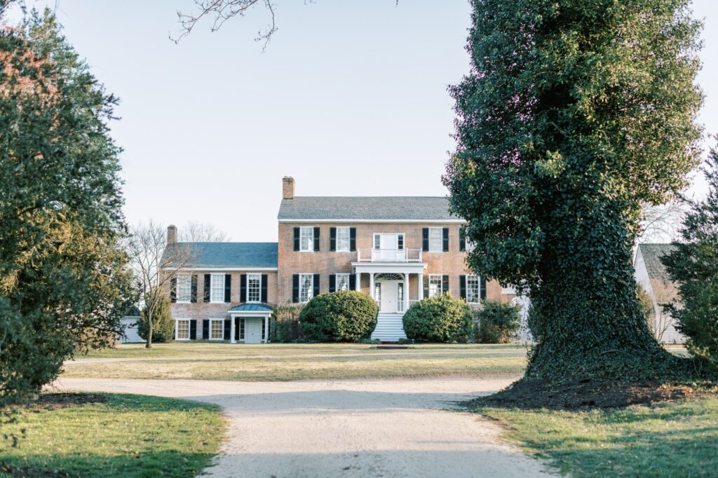 The front of the venue is perfect for photos. Your guests will be in awe when they drive up the front road! 